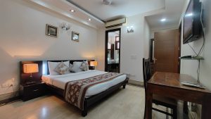 1 BHK Service Apartment in Greater Kailash-1 (12)