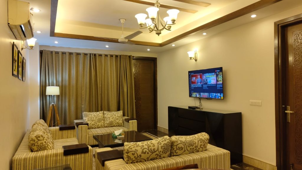 1 Bedroom Service Apartment in Safdarjung Enclave1