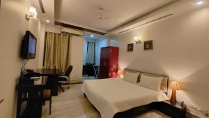 3 BHK Service Apartment in Greater Kailash-1