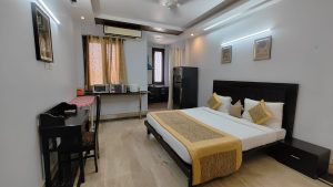 2 BHK Service Apartment in Greater Kailash-2 (2)