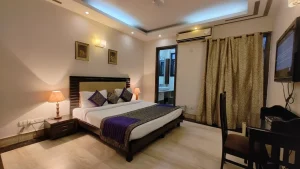 3 BHK Service Apartment in Greater Kailash-1