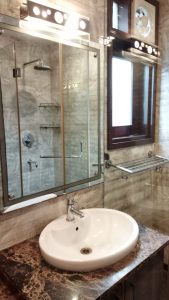 3 BHK Luxury Service Apartment in Defence Colony