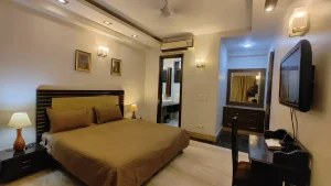 3 BHK Service Apartment in Greater Kailash-1