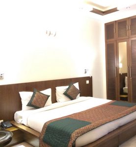 4 BHK Service Apartment in Defence Colony