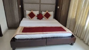 3 BHK Service Apartment in Sheikh Sarai-170